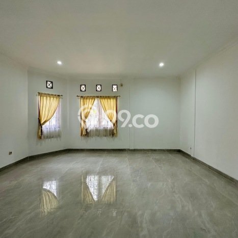 Rumah Strategis kawasan Cipete, 2 KM, Lingkungan Tenang, LT 300m2m² LB 250m2m² Rumah Strategis kawasan Cipete, 2 KM, Lingkungan Tenang, LT 300m2m² LB 250m2m²