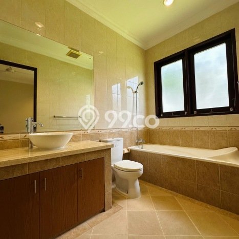 UNIT TERBATAS! Rumah di Kemang, 4 KM, LT 700m2m² LB 350m2m² UNIT TERBATAS! Rumah di Kemang, 4 KM, LT 700m2m² LB 350m2m²