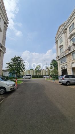 Ruko Dijual Lokasi Emas di Green Lake City Luas 236m2 Ruko Dijual Lokasi Emas di Green Lake City Luas 236m2