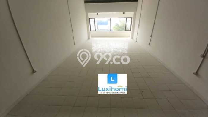 Unit Ruko Dijual di Jakarta Selatan LT 519m2 & LB 423m2 Unit Ruko Dijual di Jakarta Selatan LT 519m2 & LB 423m2