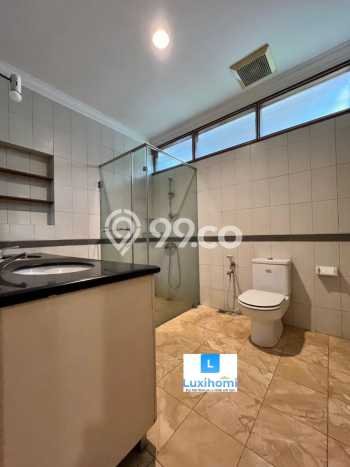 Hunian Elit LB 450m2 Siap Pakai Desain Elegan di Kemang, Jakarta Selatan Hunian Elit LB 450m2 Siap Pakai Desain Elegan di Kemang, Jakarta Selatan