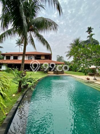 Jual Rumah Luas Megah Dengan View Eksklusif di Pejaten, Jakarta Selatan Jual Rumah Luas Megah Dengan View Eksklusif di Pejaten, Jakarta Selatan