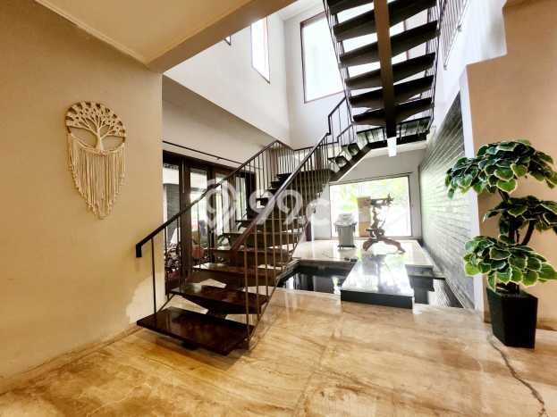 For Sale! Premium House LT 625m2 Desain Elegan di Pantai Indah Kapuk For Sale! Premium House LT 625m2 Desain Elegan di Pantai Indah Kapuk