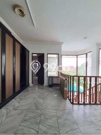 Hunian Mewah LB 800m2 Siap Pakai Desain Elegan di Cipete, Jakarta Selatan Hunian Mewah LB 800m2 Siap Pakai Desain Elegan di Cipete, Jakarta Selatan