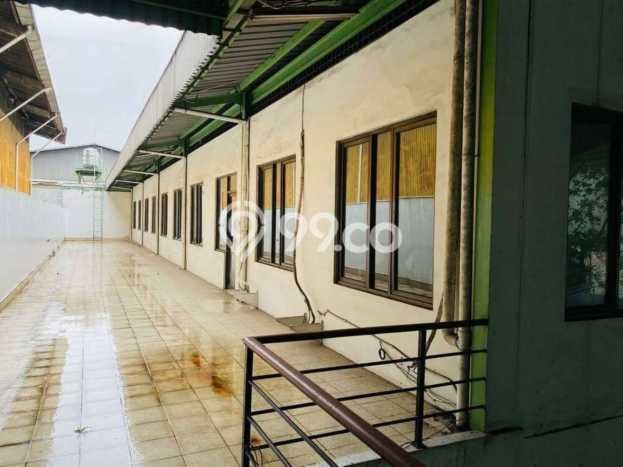 Area Ramai! Gudang Dijual di Pulo Gadung untuk Bisnis Luas Bangunan 2500m2 Area Ramai! Gudang Dijual di Pulo Gadung untuk Bisnis Luas Bangunan 2500m2