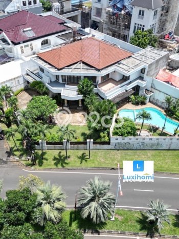 Ready to Use! Premium House LT 914m2 Desain Modern di Pondok Indah Ready to Use! Premium House LT 914m2 Desain Modern di Pondok Indah