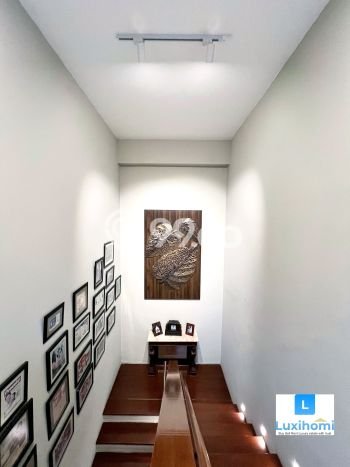 For Sale! Luxury House LT 421m2 Desain Modern di Kemang For Sale! Luxury House LT 421m2 Desain Modern di Kemang