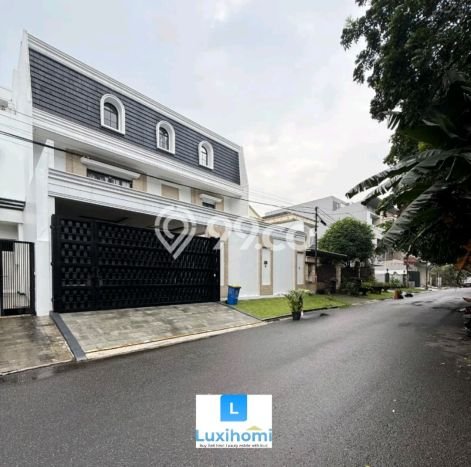 Dijual Rumah Luas Elegan Dengan View Eksklusif di Pondok Indah, Jakarta Selatan Dijual Rumah Luas Elegan Dengan View Eksklusif di Pondok Indah, Jakarta Selatan
