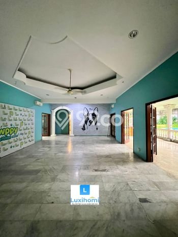 Rumah Mewah LB 500m2 Siap Huni Desain Elegan di Kemang, Jakarta Selatan Rumah Mewah LB 500m2 Siap Huni Desain Elegan di Kemang, Jakarta Selatan