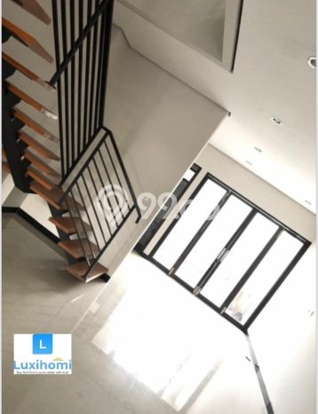Rumah Lokasi Strategis di Gayungan, Surabaya, LT 128m2m² LB 131m2m² Rumah Lokasi Strategis di Gayungan, Surabaya, LT 128m2m² LB 131m2m²