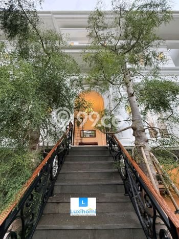 Jual Rumah Luas Megah Dengan View Cantik di Kemang, Jakarta Selatan Jual Rumah Luas Megah Dengan View Cantik di Kemang, Jakarta Selatan