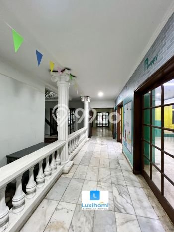 Rumah Mewah LB 500m2 Siap Huni Desain Elegan di Kemang, Jakarta Selatan Rumah Mewah LB 500m2 Siap Huni Desain Elegan di Kemang, Jakarta Selatan