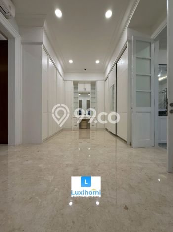 Jual Rumah Luas Megah Dengan View Cantik di Kemang, Jakarta Selatan Jual Rumah Luas Megah Dengan View Cantik di Kemang, Jakarta Selatan