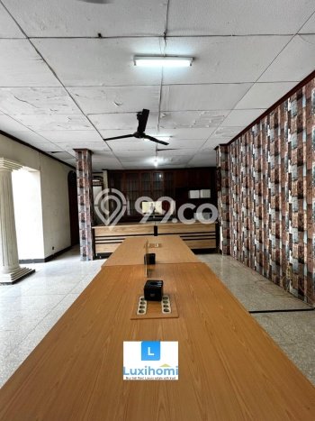 Hunian Mewah LB 802m2 Siap Huni Desain Elegan di Kemang, Jakarta Selatan Hunian Mewah LB 802m2 Siap Huni Desain Elegan di Kemang, Jakarta Selatan