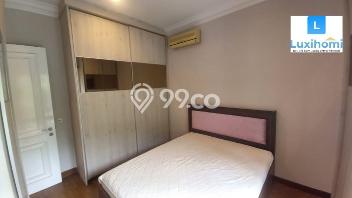 Jarang Ada! Rumah Kontrakan 4 Kamar Bagus Siap Huni BSD City Jarang Ada! Rumah Kontrakan 4 Kamar Bagus Siap Huni BSD City