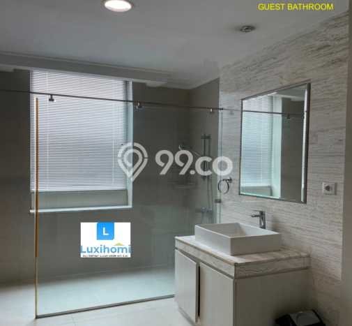 Apartemen Harga Kompetitif Disewakan di Kebayoran Baru Jakarta Selatan, 4 KT, 255m2 Apartemen Harga Kompetitif Disewakan di Kebayoran Baru Jakarta Selatan, 4 KT, 255m2