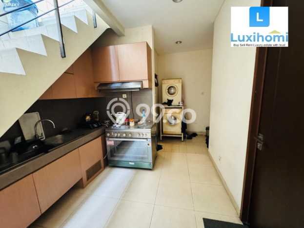 Rumah Bagus di , Jakarta Selatan, Luas 502m2m² Bangunan 424m2m² DIJUAL CEPAT! Rumah Bagus di , Jakarta Selatan, Luas 502m2m² Bangunan 424m2m² DIJUAL CEPAT!