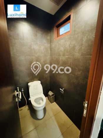 Rumah Bagus di , Jakarta Selatan, Luas 502m2m² Bangunan 424m2m² DIJUAL CEPAT! Rumah Bagus di , Jakarta Selatan, Luas 502m2m² Bangunan 424m2m² DIJUAL CEPAT!
