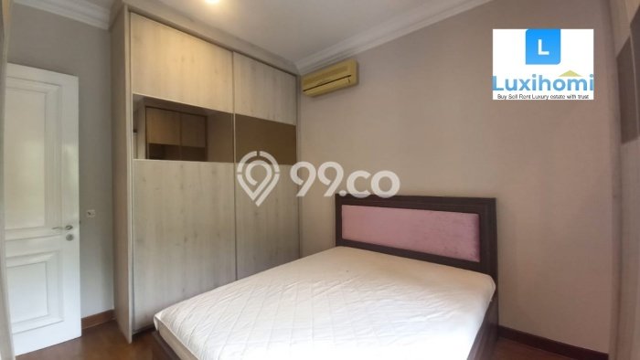 Jarang Ada! Rumah Kontrakan 4 Kamar Bagus Siap Huni BSD City Jarang Ada! Rumah Kontrakan 4 Kamar Bagus Siap Huni BSD City