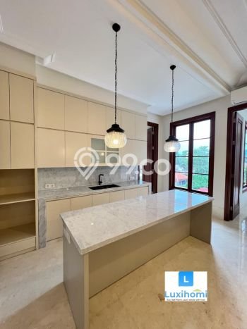 For Sale! Luxury House LT 1066m2 Desain Elegan di Kemang For Sale! Luxury House LT 1066m2 Desain Elegan di Kemang