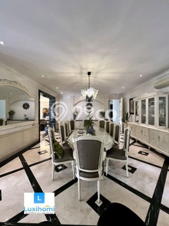 Rumah Elit Modern Tanpa Renovasi di Pondok Indah Jakarta Selatan Rumah Elit Modern Tanpa Renovasi di Pondok Indah Jakarta Selatan