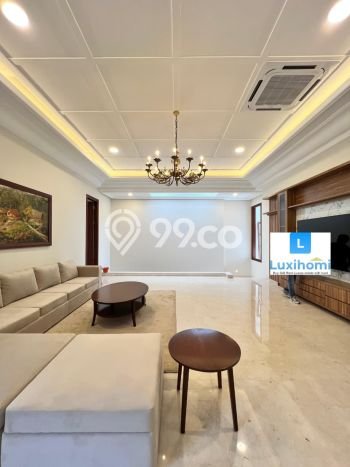 For Sale! Luxury House LT 1066m2 Desain Elegan di Kemang For Sale! Luxury House LT 1066m2 Desain Elegan di Kemang