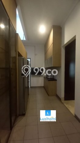 Jarang Ada! Rumah Kontrakan 4 Kamar Bagus Siap Huni BSD City Jarang Ada! Rumah Kontrakan 4 Kamar Bagus Siap Huni BSD City