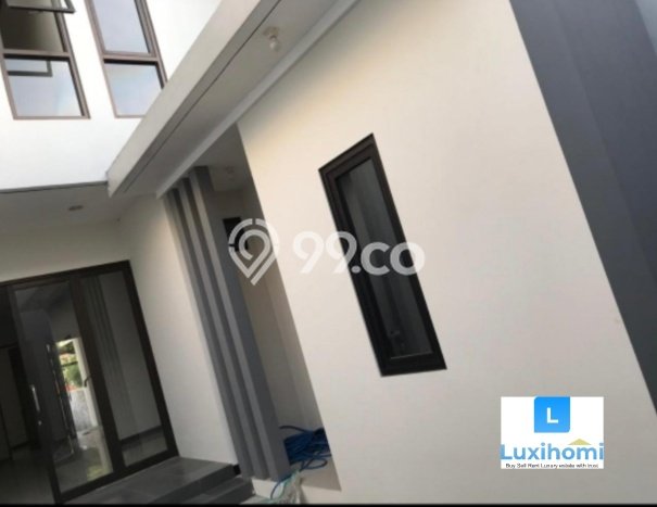 Rumah Lokasi Strategis di Gayungan, Surabaya, LT 128m2m² LB 131m2m² Rumah Lokasi Strategis di Gayungan, Surabaya, LT 128m2m² LB 131m2m²