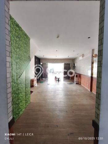 Unit Komersial Disewakan di Jakarta Barat Area Strategis Harga Kompetitif Unit Komersial Disewakan di Jakarta Barat Area Strategis Harga Kompetitif