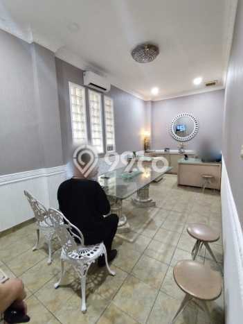 Unit Komersial Dijual di Jakarta Utara LT 320m2 & LB 600m2 Unit Komersial Dijual di Jakarta Utara LT 320m2 & LB 600m2