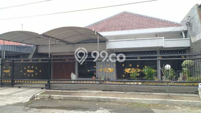 Rumah Luxury Modern Tanpa Renovasi di kertajaya Surabaya Rumah Luxury Modern Tanpa Renovasi di kertajaya Surabaya