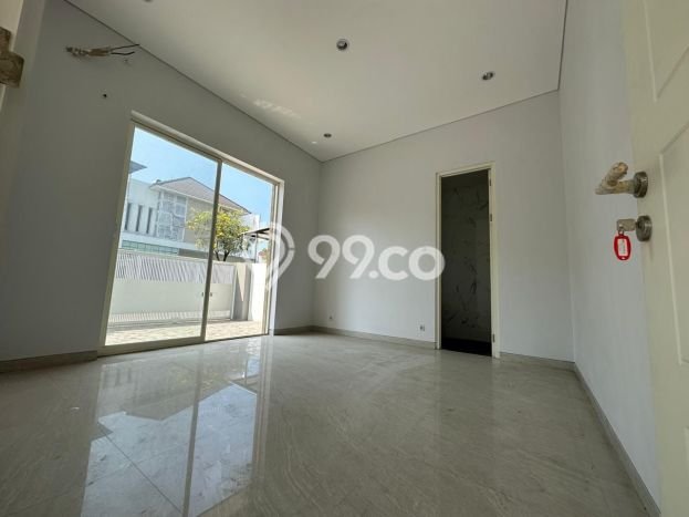 Dijual Rumah Premium dengan Fasilitas Sekitar Lengkap di Gubeng, Surabaya Dijual Rumah Premium dengan Fasilitas Sekitar Lengkap di Gubeng, Surabaya