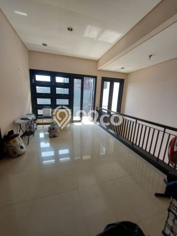 Dijual Rumah Mewah Elegan Dengan View Eksklusif di Kertajaya, Surabaya Dijual Rumah Mewah Elegan Dengan View Eksklusif di Kertajaya, Surabaya