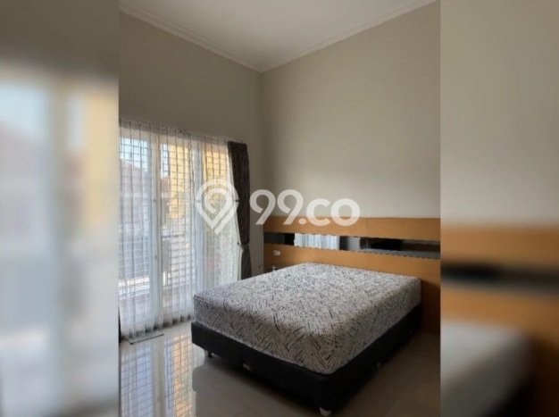 Dijual Rumah Premium dengan Fasilitas Sekitar Lengkap di Sukolilo, Surabaya Dijual Rumah Premium dengan Fasilitas Sekitar Lengkap di Sukolilo, Surabaya