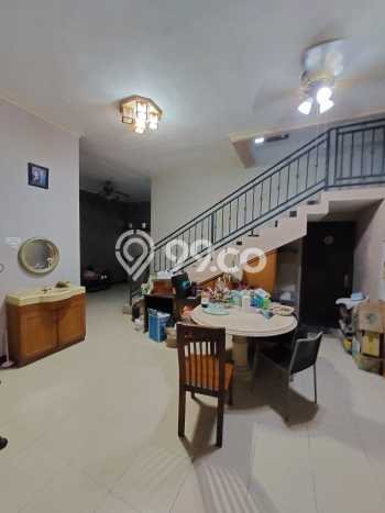 Ready to Use! Luxury House LT 220m2 Desain Modern di Pakuwon CIty Ready to Use! Luxury House LT 220m2 Desain Modern di Pakuwon CIty