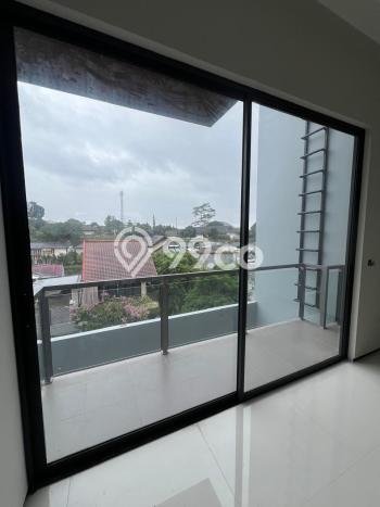 Rumah Elit Modern Tanpa Renovasi di Setra Duta Bandung Rumah Elit Modern Tanpa Renovasi di Setra Duta Bandung