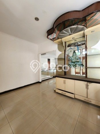Hunian Elit LB 600m2 Siap Pakai Desain Elegan di Riau, Bandung Hunian Elit LB 600m2 Siap Pakai Desain Elegan di Riau, Bandung