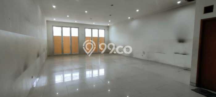 Ruko Bagus Dijual LB 394m2 Lokasi Strategis Bandung Area Cocok untuk Bisnis Ruko Bagus Dijual LB 394m2 Lokasi Strategis Bandung Area Cocok untuk Bisnis