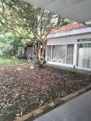 Ready to Use! Luxury House LT 896m2 Desain Modern di Hegarmanah Ready to Use! Luxury House LT 896m2 Desain Modern di Hegarmanah