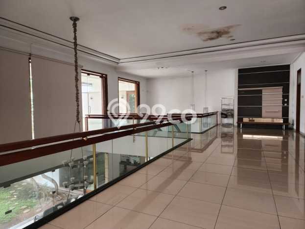 Rumah Elit Modern Tanpa Renovasi di Hegarmanah Bandung Rumah Elit Modern Tanpa Renovasi di Hegarmanah Bandung