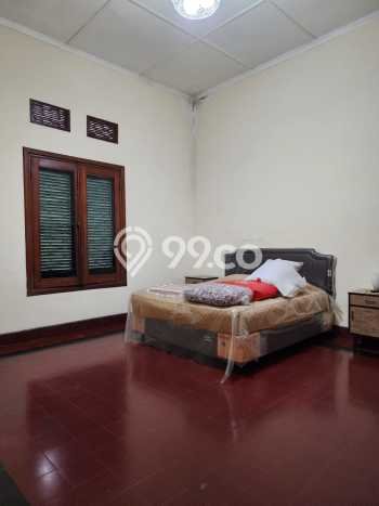 Rumah Mewah LB 300m2 Siap Pakai Desain Elegan di Sayap Dago, Bandung Rumah Mewah LB 300m2 Siap Pakai Desain Elegan di Sayap Dago, Bandung