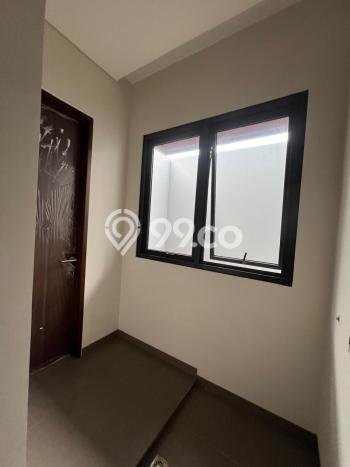 Rumah Elit Modern Tanpa Renovasi di Setra Duta Bandung Rumah Elit Modern Tanpa Renovasi di Setra Duta Bandung