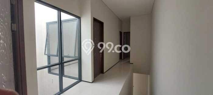 Rumah Elit Modern Tanpa Renovasi di Setra Duta Bandung Rumah Elit Modern Tanpa Renovasi di Setra Duta Bandung