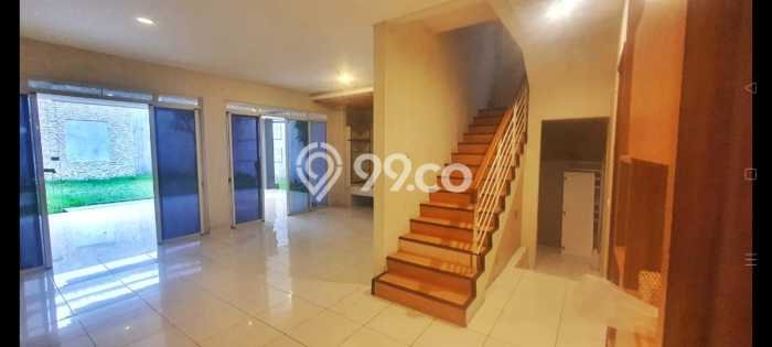 Rumah Bagus di Kota Baru Parahyangan, Bandung, Luas 480m2m² Bangunan 502m2m² DIJUAL CEPAT! Rumah Bagus di Kota Baru Parahyangan, Bandung, Luas 480m2m² Bangunan 502m2m² DIJUAL CEPAT!