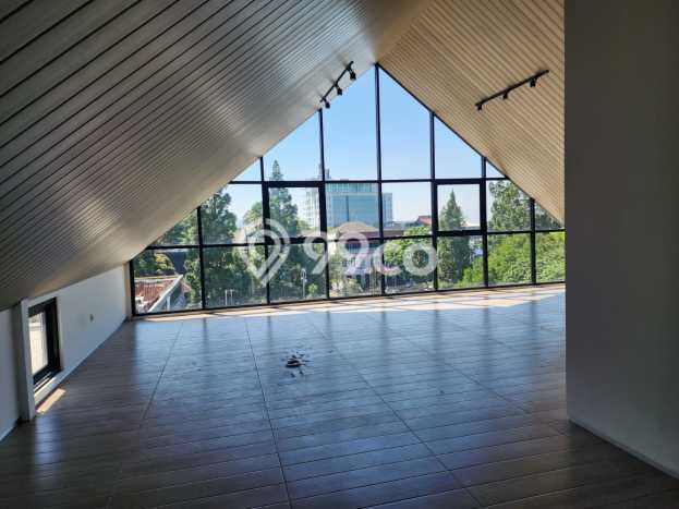 FOR RENT! Komersial di Sayap Dago Cocok untuk Bisnis 229m2 FOR RENT! Komersial di Sayap Dago Cocok untuk Bisnis 229m2