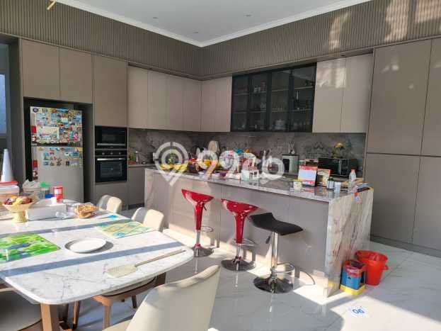 Dijual Rumah Mewah Elegan Dengan View Eksklusif di Setiabudi, Bandung Dijual Rumah Mewah Elegan Dengan View Eksklusif di Setiabudi, Bandung
