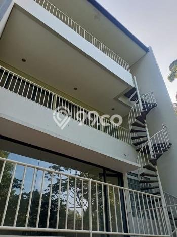 Ready to Use! Luxury House LT 248m2 Desain Elegan di Ciumbuleuit Ready to Use! Luxury House LT 248m2 Desain Elegan di Ciumbuleuit