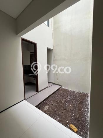 Rumah Elit Modern Tanpa Renovasi di Setra Duta Bandung Rumah Elit Modern Tanpa Renovasi di Setra Duta Bandung