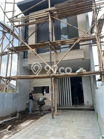 For Sale! Luxury House LT 107m2 Desain Modern di Setra Duta For Sale! Luxury House LT 107m2 Desain Modern di Setra Duta