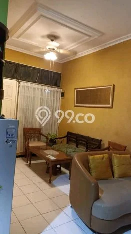 For Sale Rumah 4 Kamar Lokasi Ideal Bagus dan Strategis di Rungkut For Sale Rumah 4 Kamar Lokasi Ideal Bagus dan Strategis di Rungkut